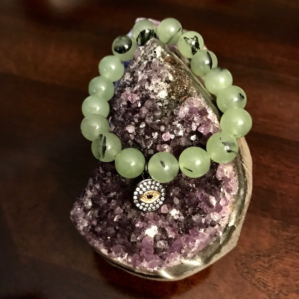 Hand beaded Peridot crystal gemstone bracelet 😱👁